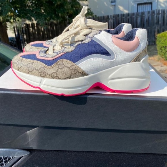 Gucci Rhyton Sneakers - Picture 3 of 6